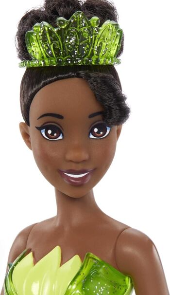 Mattel - Réf : HLW04 - Princesses Disney Poupée Tiana articulée avec tenue scintillante et accessoires dont chaussures et diadème, Jouet Enfant, Dès 3 ans 3