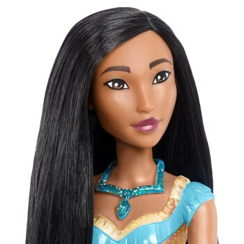 Mattel - Réf : HLW07 - Princesses Disney - Poupée Pocahontas articulée avec tenue scintillante et accessoires dont chaussures et collier, Jouet Enfant, Dès 3 ans 3