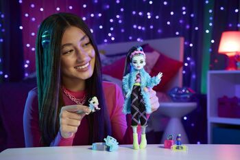 Mattel - Réf : HKY68 - Monster High - Coffret Soirée Pyjama Frankie Stein - Poupée - 4 Ans Et + 2