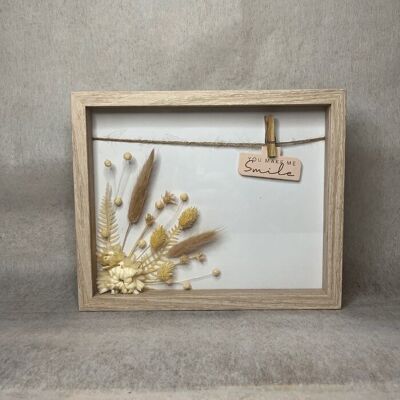 dried flowers frame