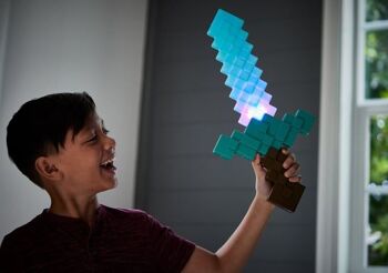 Mattel - Réf : HNM78 - Minecraft - Épée Enchantée En Diamant Deluxe - Jeu De Rôle - 6 Ans Et + 3