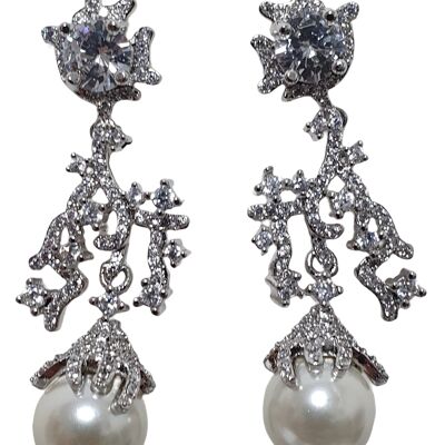 Rhodium pierced earring with pearl