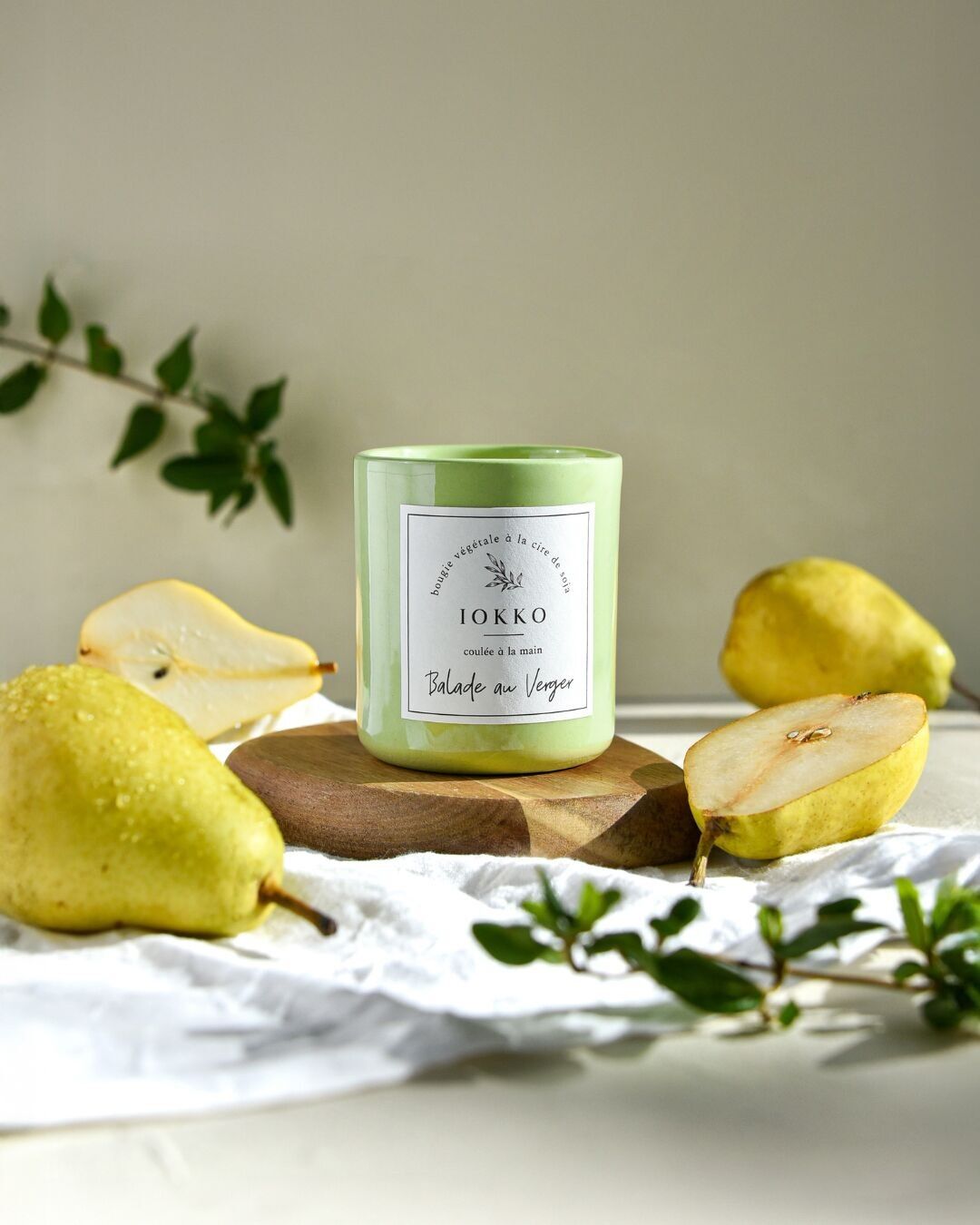 Duftkerze mit natürlichem Duft – Obstgartenspaziergang – Schlichte Keramik