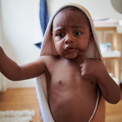 LOU - La capa de baño de bambú para bebé | CAMELLO