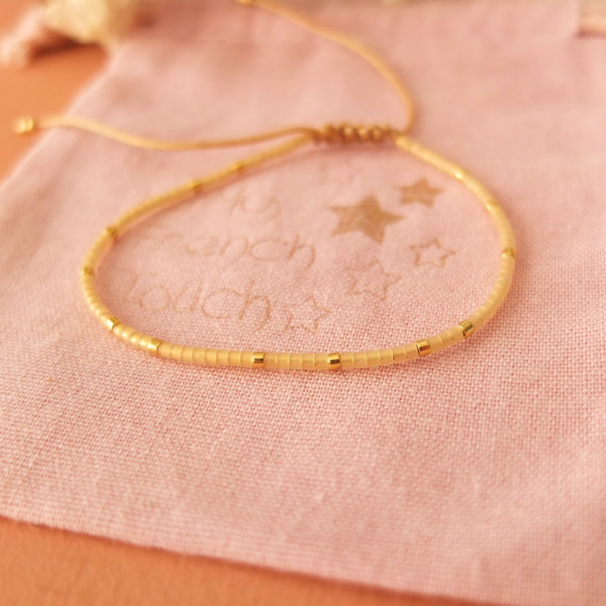 verstellbares Jadefaden-Armband und Miyuki-Opalaspektperlen