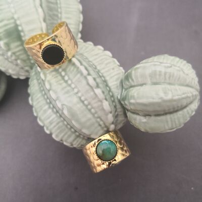 2 hammered rings in fine stone and 14-carat fine gold-plated metal