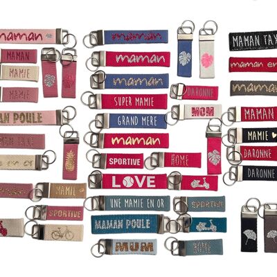 Pack of 52 Mother's and Grandmas' Day key rings