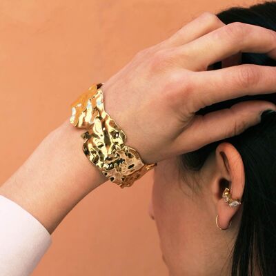 Astrée irregular gold bangle | Handmade jewelry in France