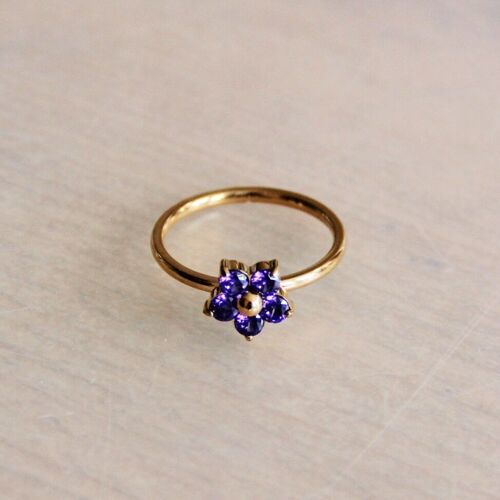Stainless steel ring with crystal flower – lilac/gold