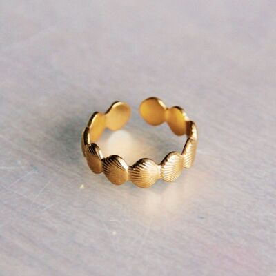 Stainless steel adjustable ring with shells – gold