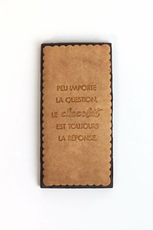 Tablette de chocolat et son biscuit - Le Chocolat est la réponse