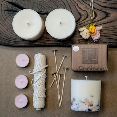 Soy Wax Candle with Rose - Honey Scent - XL