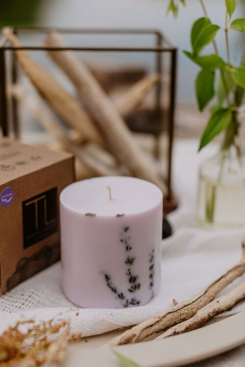 Soy Wax Candle with Lavender Scent - XL - Purple