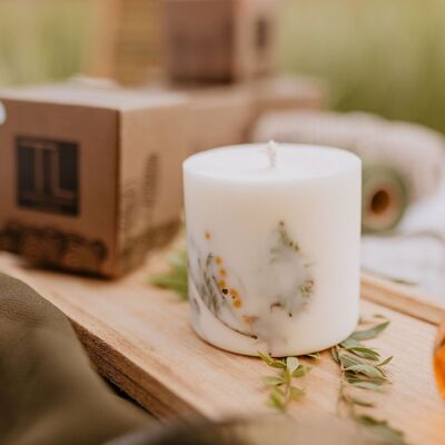 Soy Wax Candle with Forest Scent – XL - White