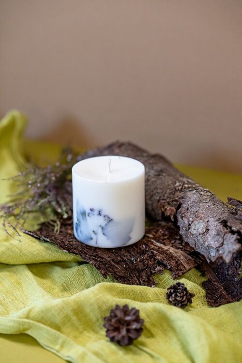 Soy Wax Candle with Forest Scent – XL - White