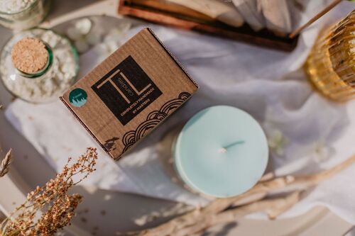 Soy Wax Candle with Forest Scent - Mint Green