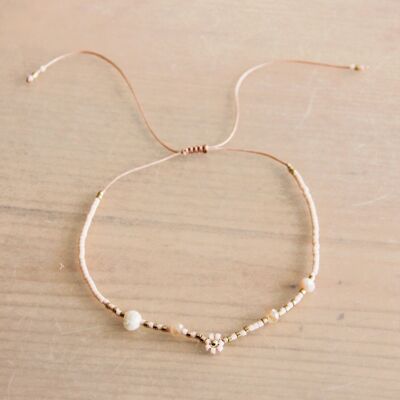 Miyuki anklet with daisy flower, facet and pearl – nude/gold