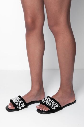 SLIP ON CLOUTÉS EN PU DIAMANTE NOIR 8