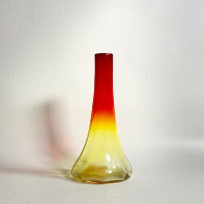 Vase fumé jaune et rouge