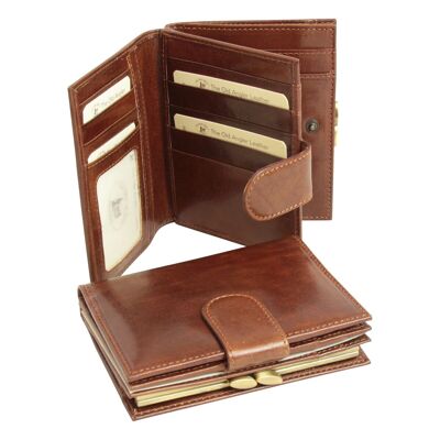 Leather wallet with coin holder. Brown