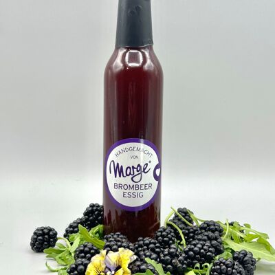 Blackberry pulp vinegar