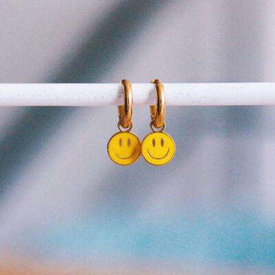 Orecchini a cerchio in acciaio inox con smiley - giallo