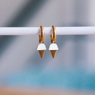 Pendientes de aro de acero inoxidable con helado suave - blanco/oro