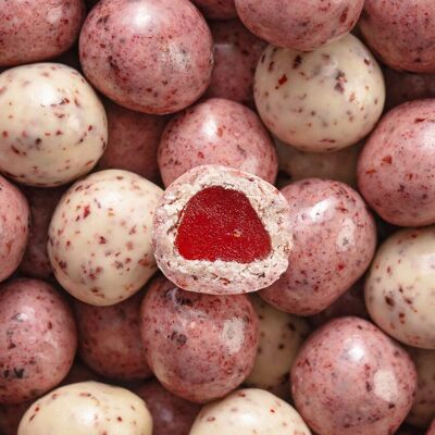 Schokoladen-Erdbeer-Herzen in großen Mengen