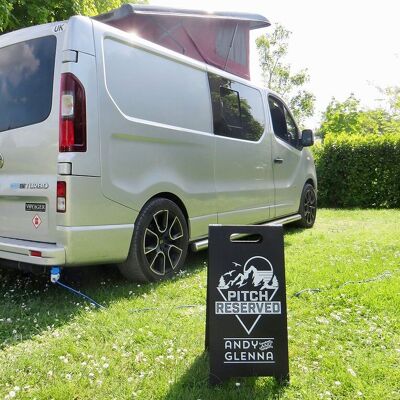 Personalisiertes freistehendes Schild „Reservierter Campingplatz“