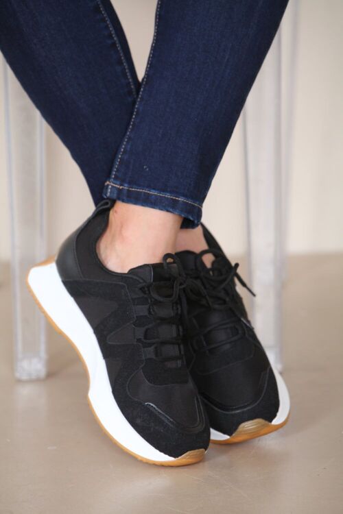 BLACK CHUNKY SOLE PATTERN DESIGN LACE UP TRAINERS
