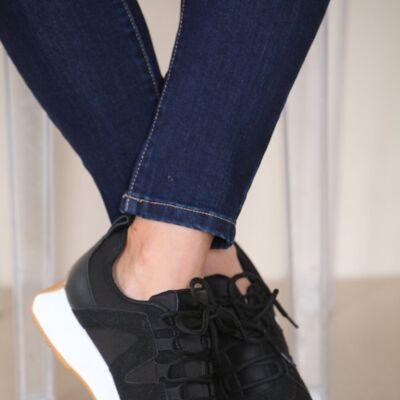 BLACK CHUNKY SOLE PATTERN DESIGN LACE UP TRAINERS