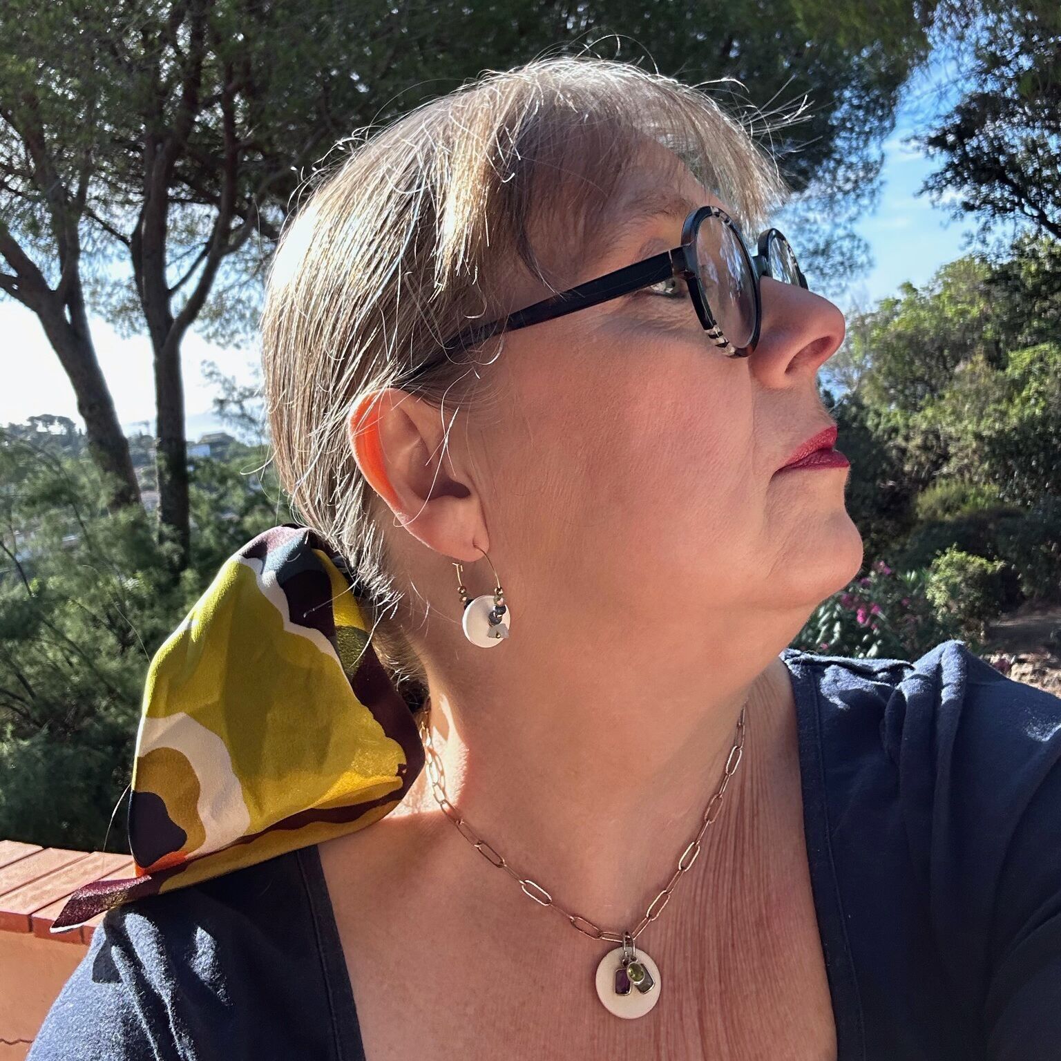 Duft-Creolen „Nivo“ aus Naturstein und Limoges-Keramik zum Parfümieren