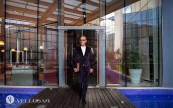 Visconti di Modrone veste de luxe en velours bleu taille 46 1