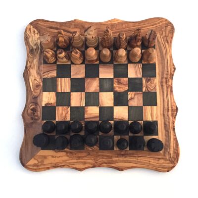 Dimensioni della scacchiera del gioco degli scacchi. L realizzata a mano in legno d'ulivo
