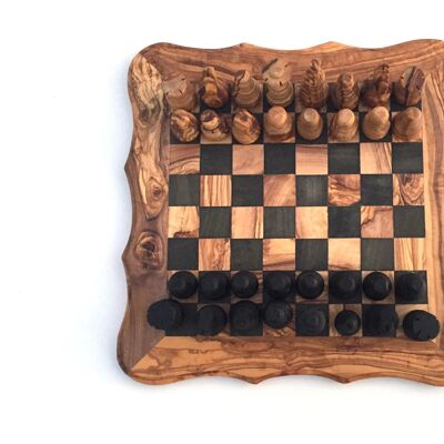 Juego de ajedrez tamaño tablero de ajedrez. L hecho a mano de madera de olivo