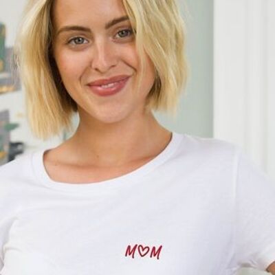 Camiseta Mujer MOM corazón (bordada)