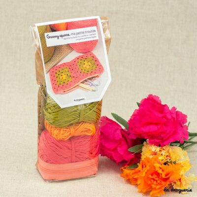 Kit à crocheter - Trousse Granny square Corail