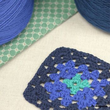 Kit à crocheter - Trousse Granny square Bleu marine 4
