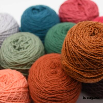Surnaturelle knitting yarn (merino wool)