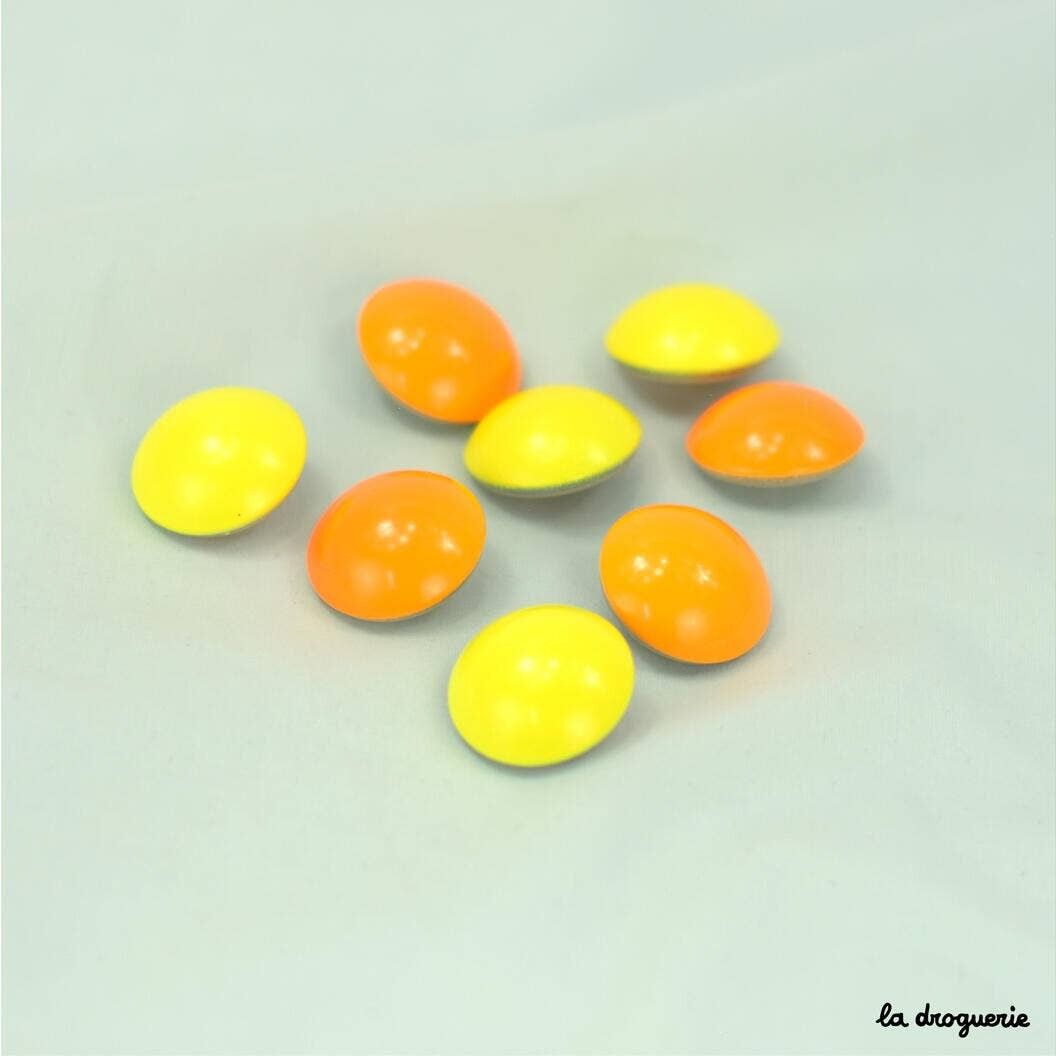 „Stayin'Alive Halbkugel“-Knopf 27 mm