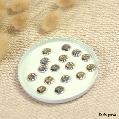 “Small notched 4 holes” button 10 mm