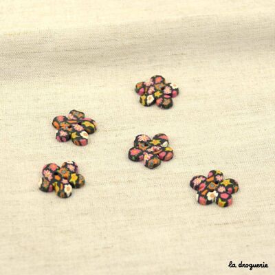 Button "In the summer time flower" 20 mm