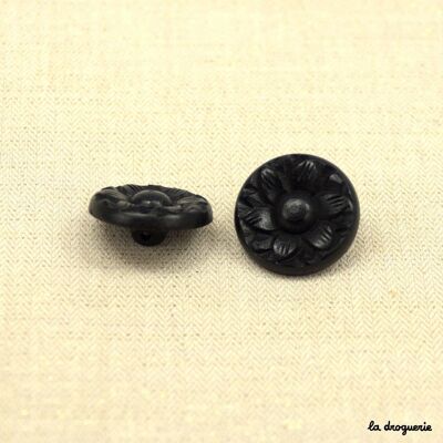 Button "Round flower on Ebony" 23 mm