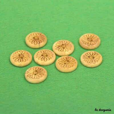 “Boxwood pawn engraved daisy” button 20 mm