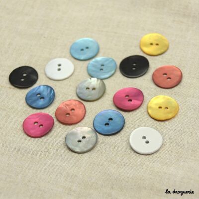 "Akoya satin round" button 18 mm