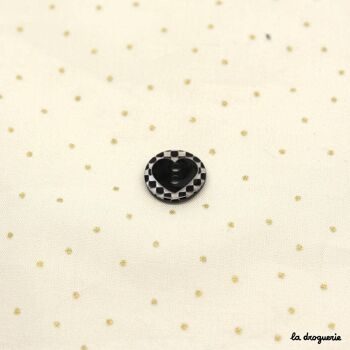 Bouton "Akoya gravé coeur sur damiers" 13 mm 3