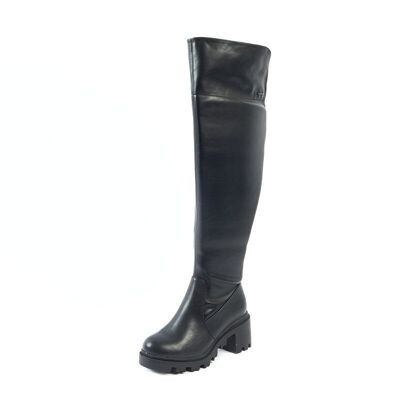 XL boots for wide calves - Model Emmanuelle