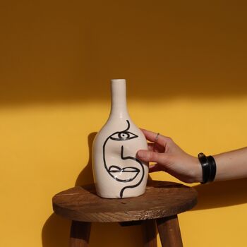Vase Déformé Visage Céramique - Fait Main - Blanc 3