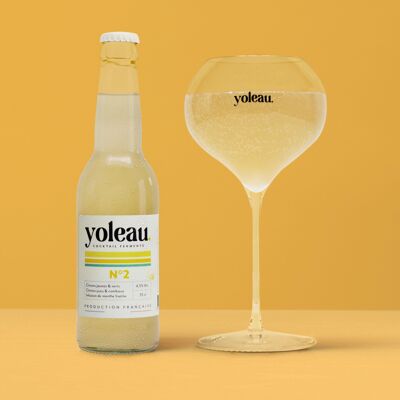 Cóctel fermentado n°2: limones, lima kaffir, yuzu y menta fresca en infusión