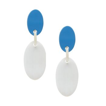 Boucles d'oreilles pendantes ovales laquées naturelles blanches et bleues 1